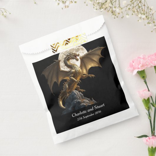 Fierce Dragon Rearing Geschenktütchen (Versiegelt)