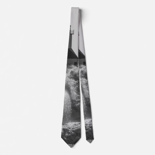 Fierce Waves bei St Joseph Grayscale Krawatte (Vorderseite)