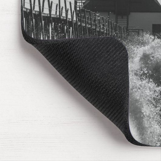 Fierce Waves bei St Joseph Grayscale Mousepad (Ecke)