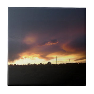 Fiery Cloud Swirl Sonnenuntergang. Fliese