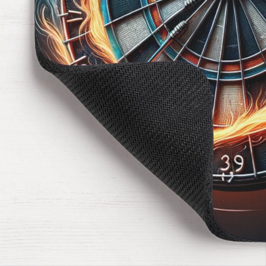 Fiery Dartboard mit Bullseye Explosion Mousepad (Ecke)