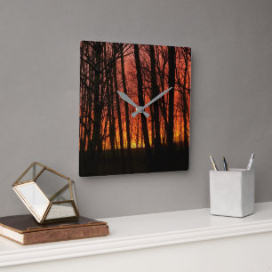 Fiery Forest Sunset Quadratische Wanduhr