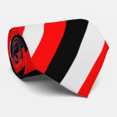 Fiery Red and Black Stripes Athletic Krawatte (Gerollt)