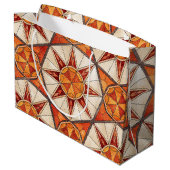 Fiery Red and Orange Starburst - Geometric Mosaic Große Geschenktüte (Rückseite Schrägansicht)