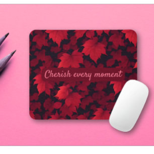 Fiery Red Autumnal Blätter Mousepad