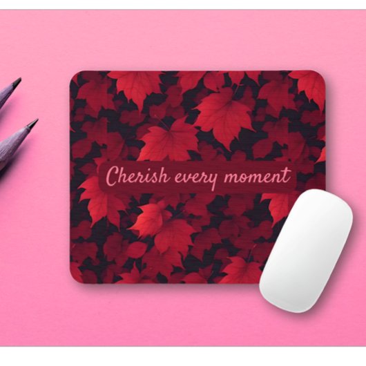 Fiery Red Autumnal Blätter Mousepad