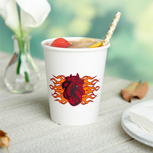 Fiery Red Horse Head mit Flammen Pappbecher