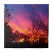 Fiery Sunset durch die Bäume Fliese (Vorderseite)