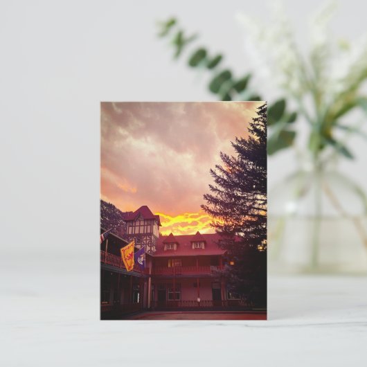 Fiery Sunset over Redstone Inn Postkarte (Stehend Vorderseite)