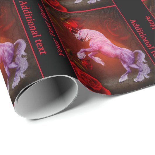 Fiery Unicorn Rose Fantasy Art Personalisiert Geschenkpapier (Rolleneckpunkt)