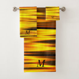 Fiery Yellow Orange Brown Abstract Design Monogram Badhandtuch Set