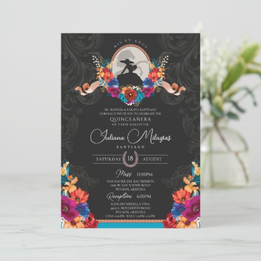 Fiesta Bright Blume Elegante Charro Quinceanera Einladung (Stehend Vorderseite)