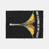 Fiesta Cinco De Mayo Funny Mexican Quit Staring Fleecedecke (Vorderseite (Horizontal))