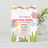 Fiesta Three-Esta Girl Birthday Einladung (Stehend Vorderseite)