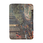 Fifth Avenue von John Falter Badematte (Vorderseite Vertikal)