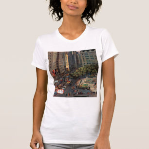 Fifth Avenue von John Falter T-Shirt