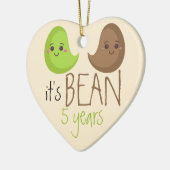 Fifth Funny Wedding Bean Fünf Jahre Paar Keramik Ornament (Links)