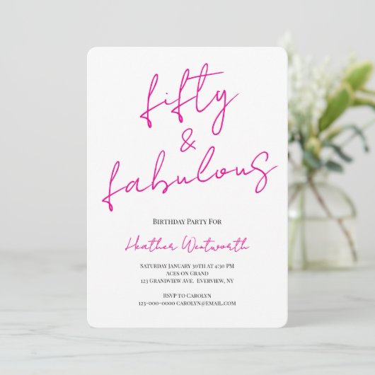 Fifty and Fabulous 50th Birthday Hot Pink Script Einladung (Stehend Vorderseite)