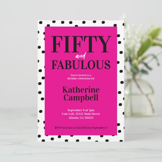 Fifty and Fabulous Black Hot Pink 50th Birthday Einladung (Stehend Vorderseite)