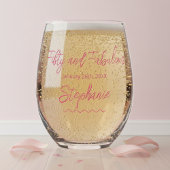 Fifty and Fabulous Pink Script Weinglas Ohne Stiel