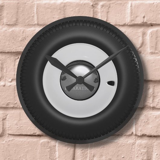 Figarations Name Classic Car Wheel Trim Hubcap Runde Wanduhr