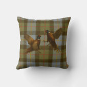 Fighting Pheasants on tweed / tartan background Kissen (Rückseite)