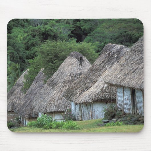 Fiji, Viti, traditionelle Hüttenhäuser. Mousepad (Vorne)