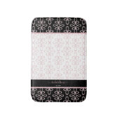 Filigree Muster Monogram Elegant Schwarz Rosa Weiß Badematte (Vorderseite Vertikal)