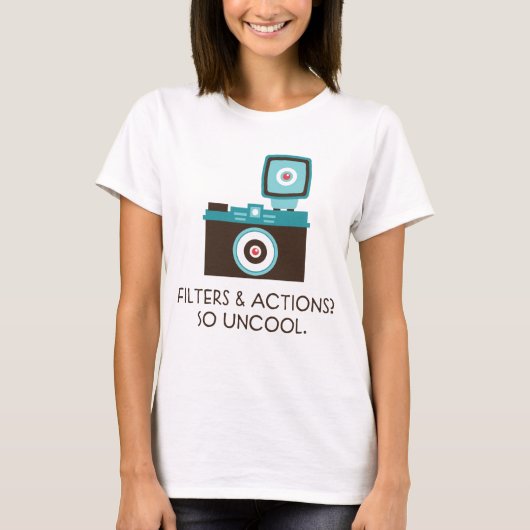 Filter & Actions? So uncool. Toy Camera T-Shirt (Vorderseite)