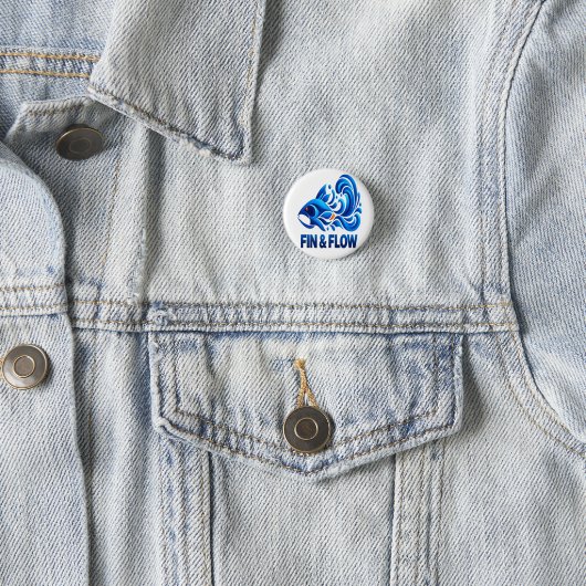 Fin & Flow – Geboren zum Schwimmen Button (Beispiel)