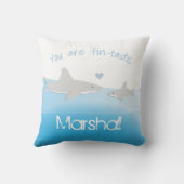 Fin-tastic Shark Parent and Kid Throw Kissen (Rückseite)