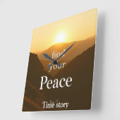 Finden Sie Ihren Frieden" Serene Mountain Landscha Quadratische Wanduhr (Winkel)