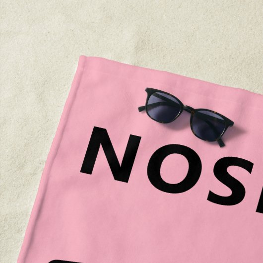 Finden Sie mich am Pool Moderne Individuelle Name Strandtuch (Beispiel)