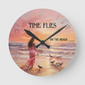 Fine Art Pink Beach Sunset Runde Wanduhr (Vorderseite)