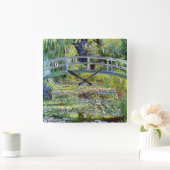 Fine Monet Japanese Bridge & Water-Lily Pond Quadratische Wanduhr (Zuhause)