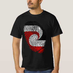 Fingerabdrücke der Maori-Flagge T-Shirt