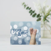 Fingerdrücke mit blauen Lichtern Postkarte (Stehend Vorderseite)