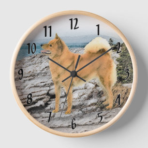 Finnisch-Spitz-am-Strand-Gemälde - Hundekunst Uhr