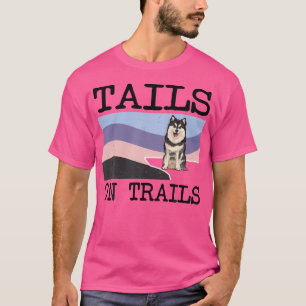 Finnische Lapphund-Schwänze auf Wanderwegen Funny T-Shirt
