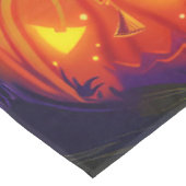 Finnischer Lapphund Hund Halloween Hexe und Kürbis Tischdecke (Schrägansicht)