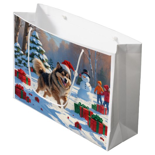 Finnischer Lapphund Running Snow mit Weihnachtshut Große Geschenktüte (Vorderseite Schrägansicht)
