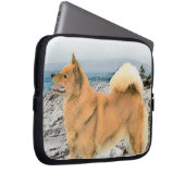 Finnischer Spitz beim Seashore-Gemälde - Hundekuns Laptopschutzhülle (Vorne Rechts)