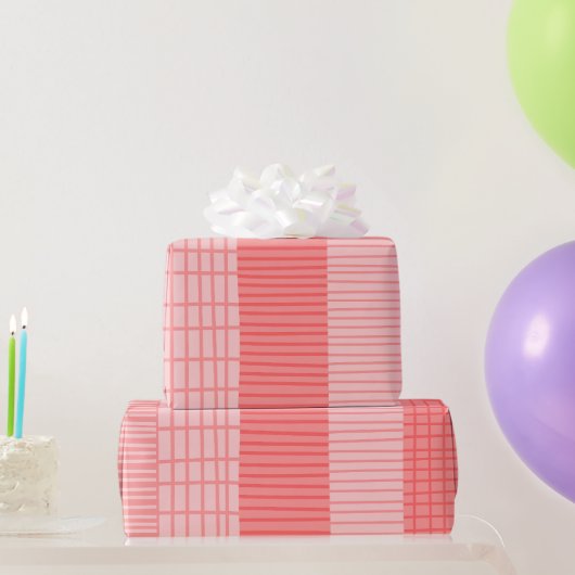 Finnisches Muster Streifen Muster in Rosa Geschenkpapier (Partygeschenke)