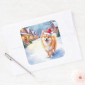 Finnish Lapphund Snowy Village Santa Hat Christmas Quadratischer Aufkleber (Umschlag)