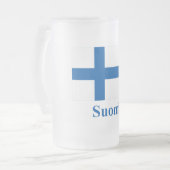 Finnland-Flagge mit Namen auf finnisch Mattglas Bierglas (Vorderseite Links)