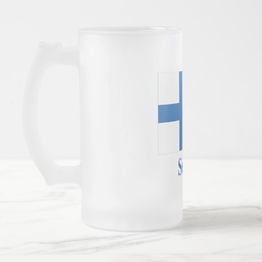 Finnland-Flagge mit Namen auf finnisch Mattglas Bierglas (Links)
