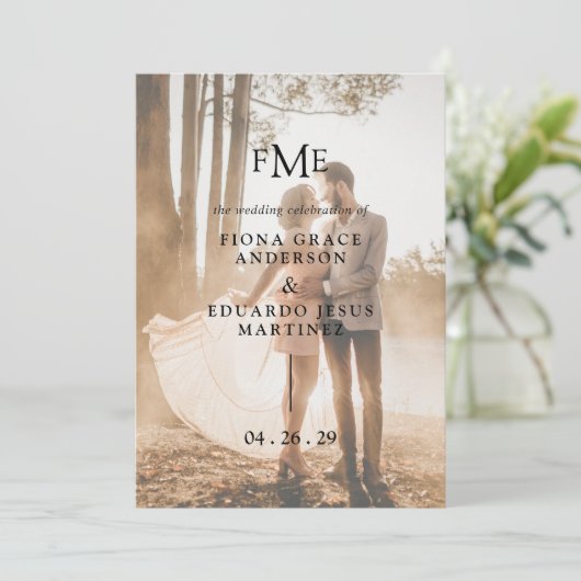 Fiona Foto Bold Monogram Modern Wedding Programm (Stehend Vorderseite)