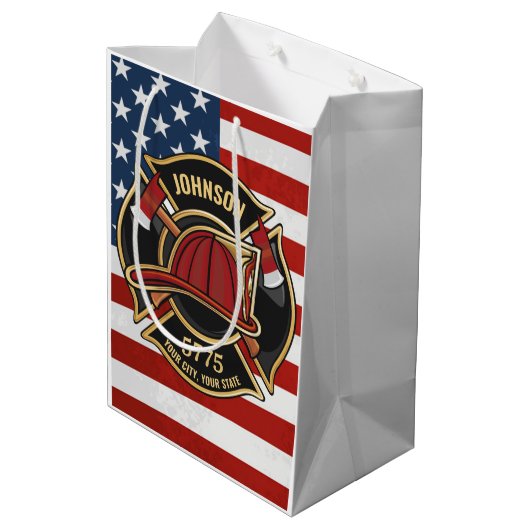 Firefighter Fire Rescue Department USA Flag Custom Mittlere Geschenktüte (Rückseite Schrägansicht)