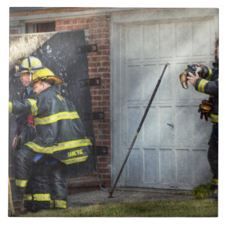Fireman - Take all fires seriously Fliese