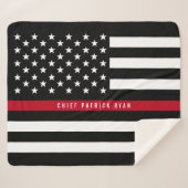 Fireman Thin Red Line American Flag Monogram Med. Sherpadecke (Vorderseite (Horizontal))